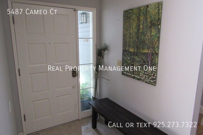 Building Photo - 5487 Cameo Ct