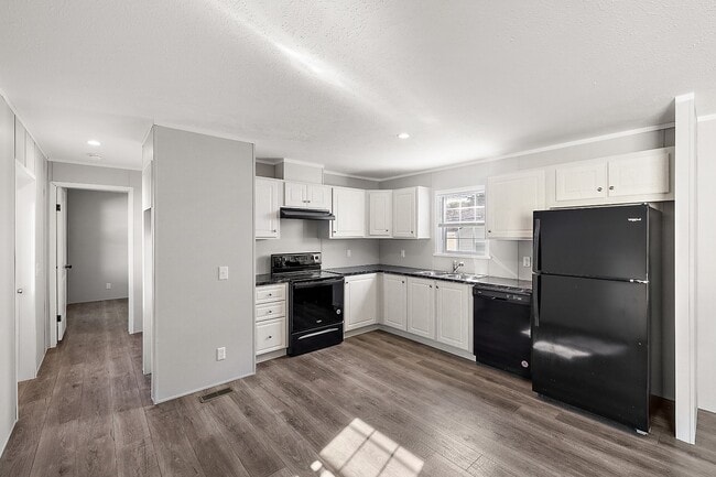 Building Photo - 2805 Viewfield Ln