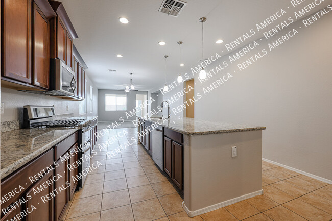 Building Photo - 41587 Anne Ln