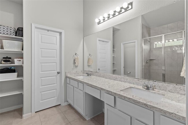 Building Photo - 14927 Spg Frst Ln