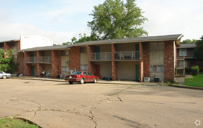 Building Photo - Parktowne Apartments