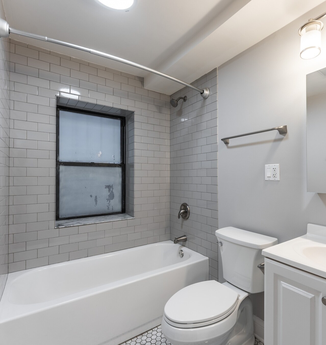 Building Photo - 5742 N Winthrop Ave