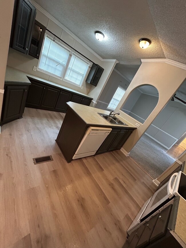 Building Photo - lot 26