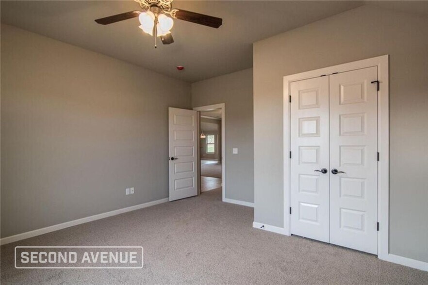 Building Photo - 2401 Los Angeles Ave