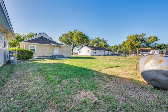 Building Photo - 3275 FM428