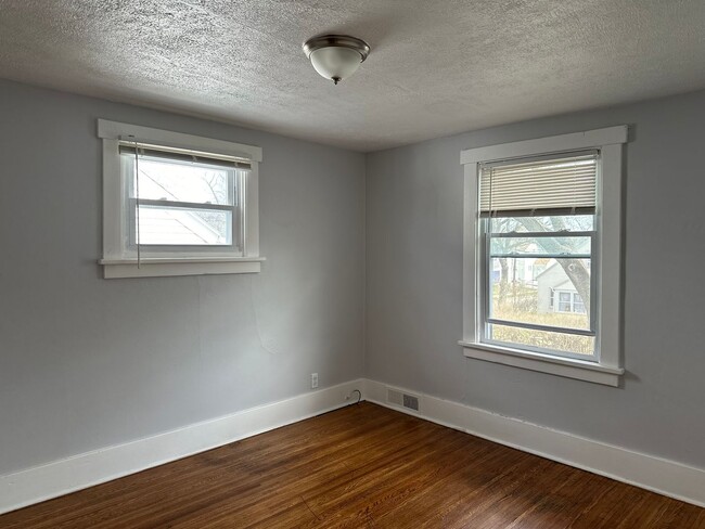 Building Photo - YOU WILL LOVE THIS HOME . CALL NOW FOR APPOINTMENT !!!