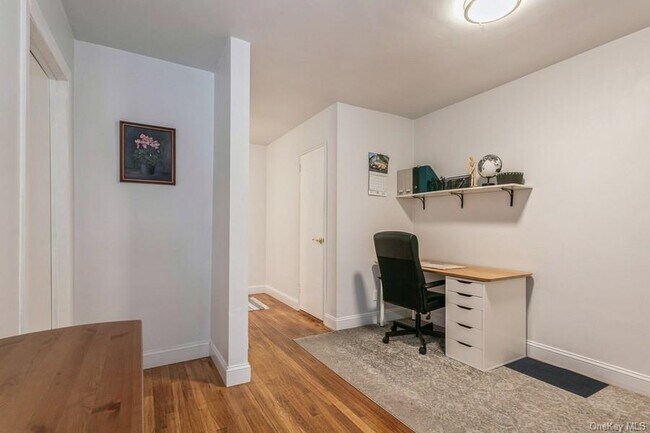 Building Photo - 45 Carpenter Ave