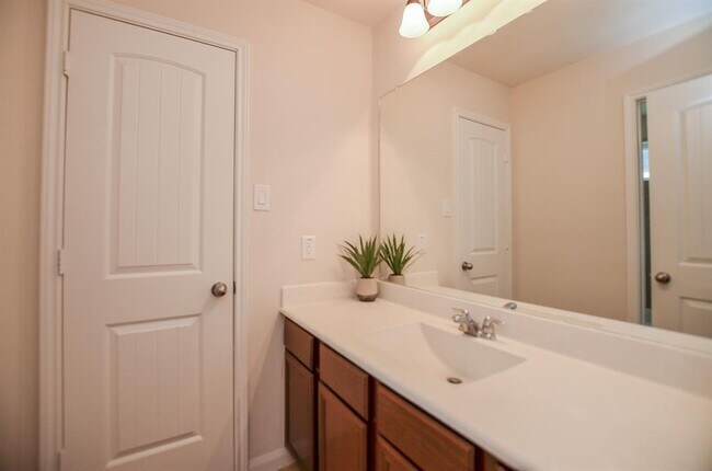 Building Photo - 24923 Diamond Ranch Dr
