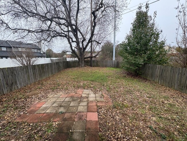 Building Photo - 2 Bed/1.5 Bath in North Jackson