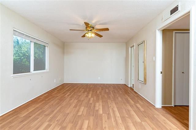 Primary Bedroom - 2405 Chinaberry Dr