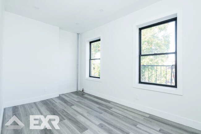 Building Photo - 641 St Marks Ave