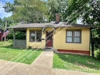 Building Photo - 2 bed 1 bath home in beautiful, historic H...