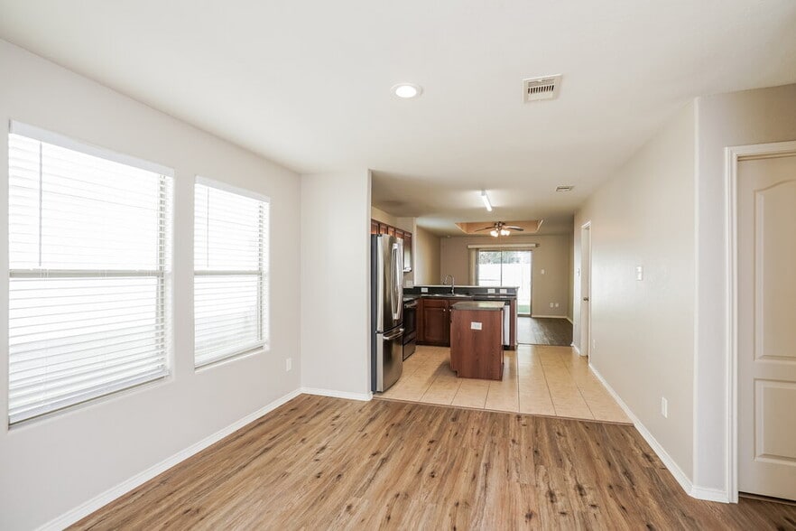 Building Photo - 9614 Brandon Rock Lane