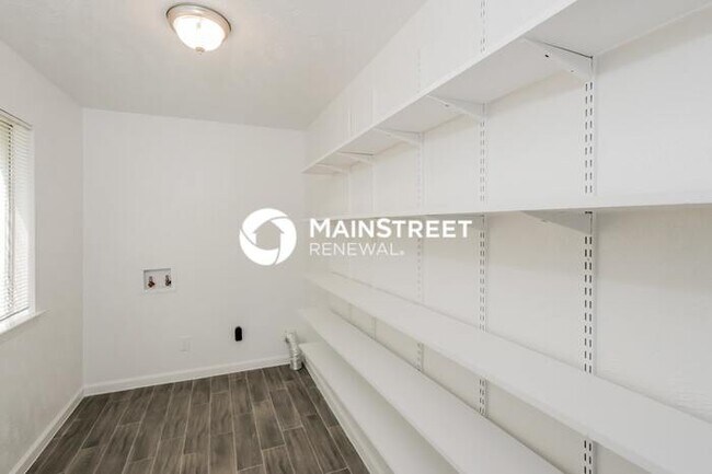 Building Photo - 3 Bedroom Pet-Friendly Home in MESQUITE, T...