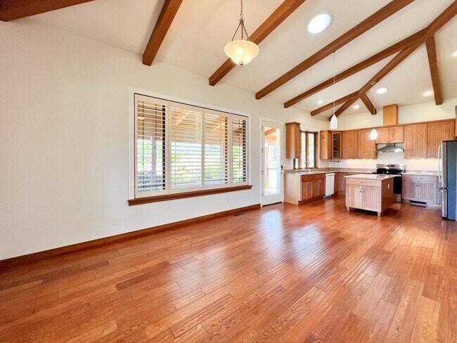 Building Photo - Charming Two Bedroom Country House with Vi...