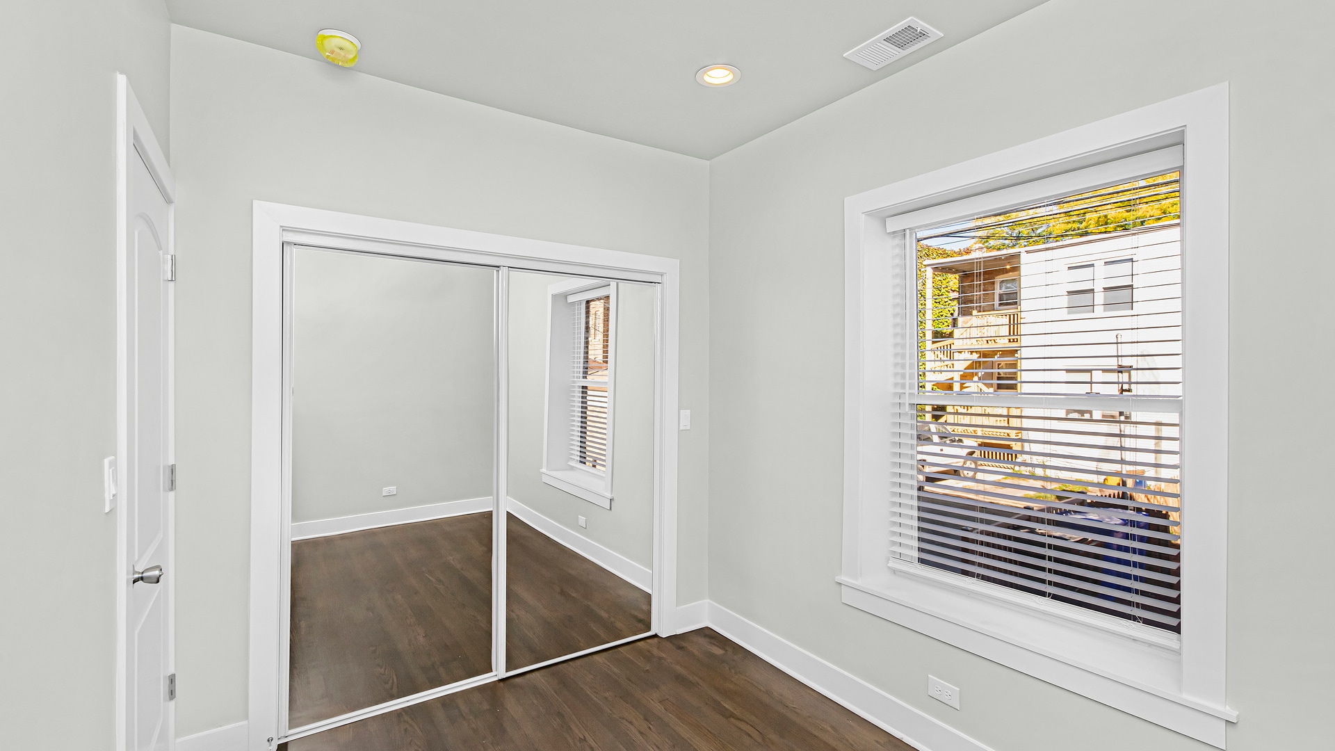 Building Photo - 6459 N Glenwood Ave