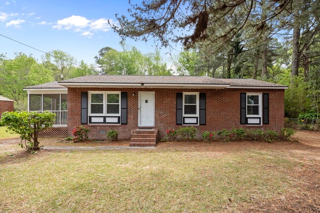 Building Photo - 110 Moore Rd