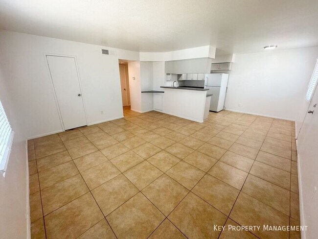 Building Photo - 1656 Stevens St