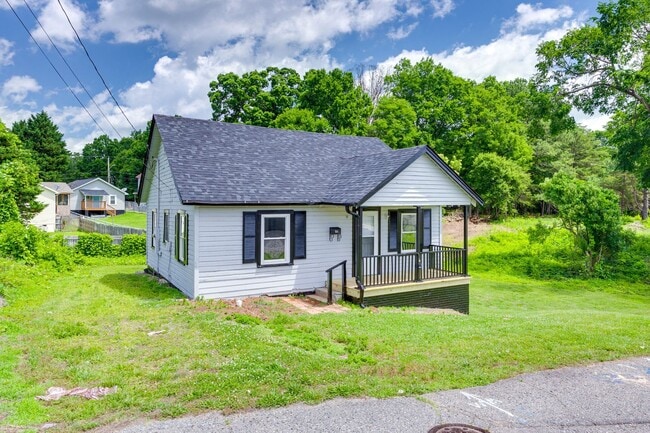 Building Photo - Cute 2 bedroom 1 bath home in Gastonia.