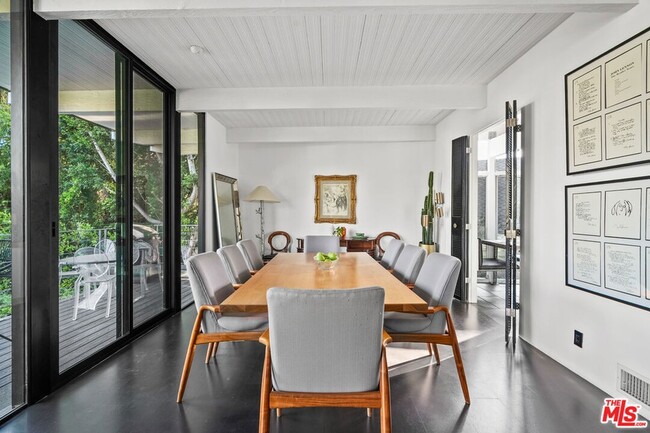 Building Photo - 2775 Rinconia Dr