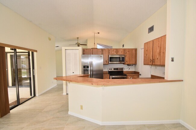Building Photo - 21518 Summertrace Cir