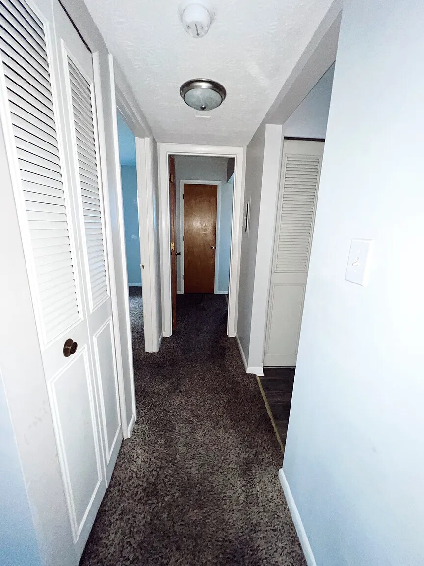 Building Photo - 4818 S 3rd St