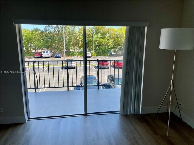 Building Photo - 8107 SW 72nd Ave