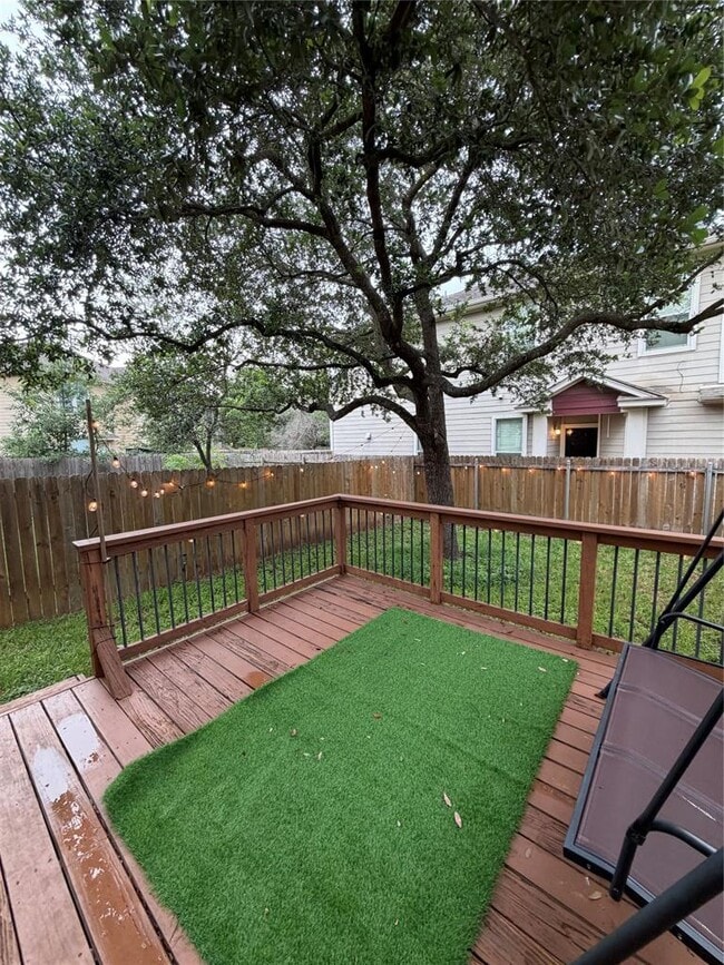 Building Photo - 2419 Allred Dr