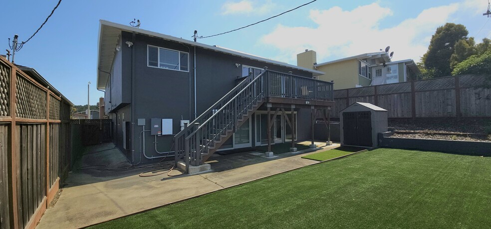 Building Photo - 2480 Ardee Ln