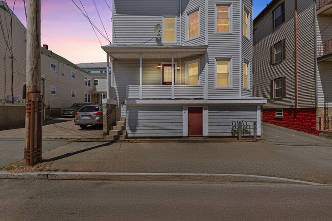 Primary Photo - 109 Davis St
