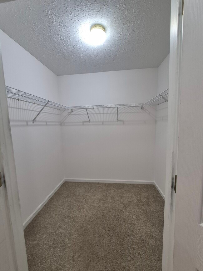 Building Photo - 105 Olde Covington Way