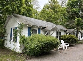 Building Photo - 853 E Front St