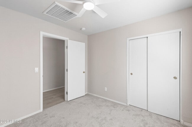 Building Photo - 1576 E Gabrilla Dr