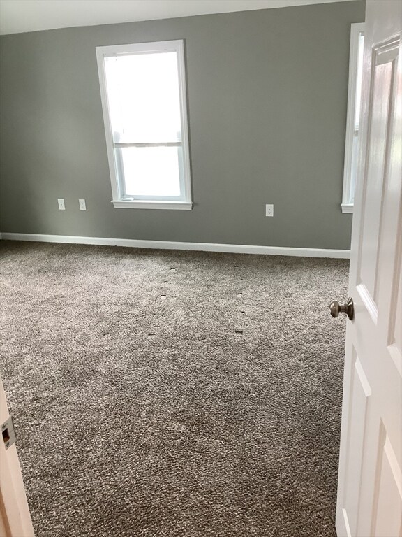 Building Photo - 10 Moulton Ct