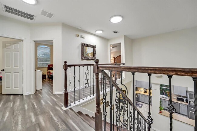 Building Photo - 7107 Cornflower Ln