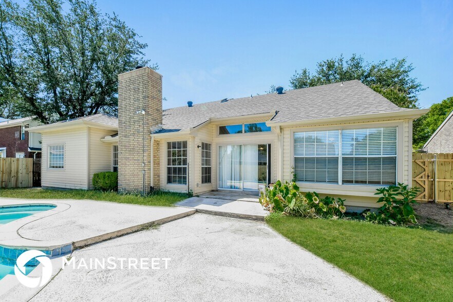 Building Photo - 8017 Weatherly Dr
