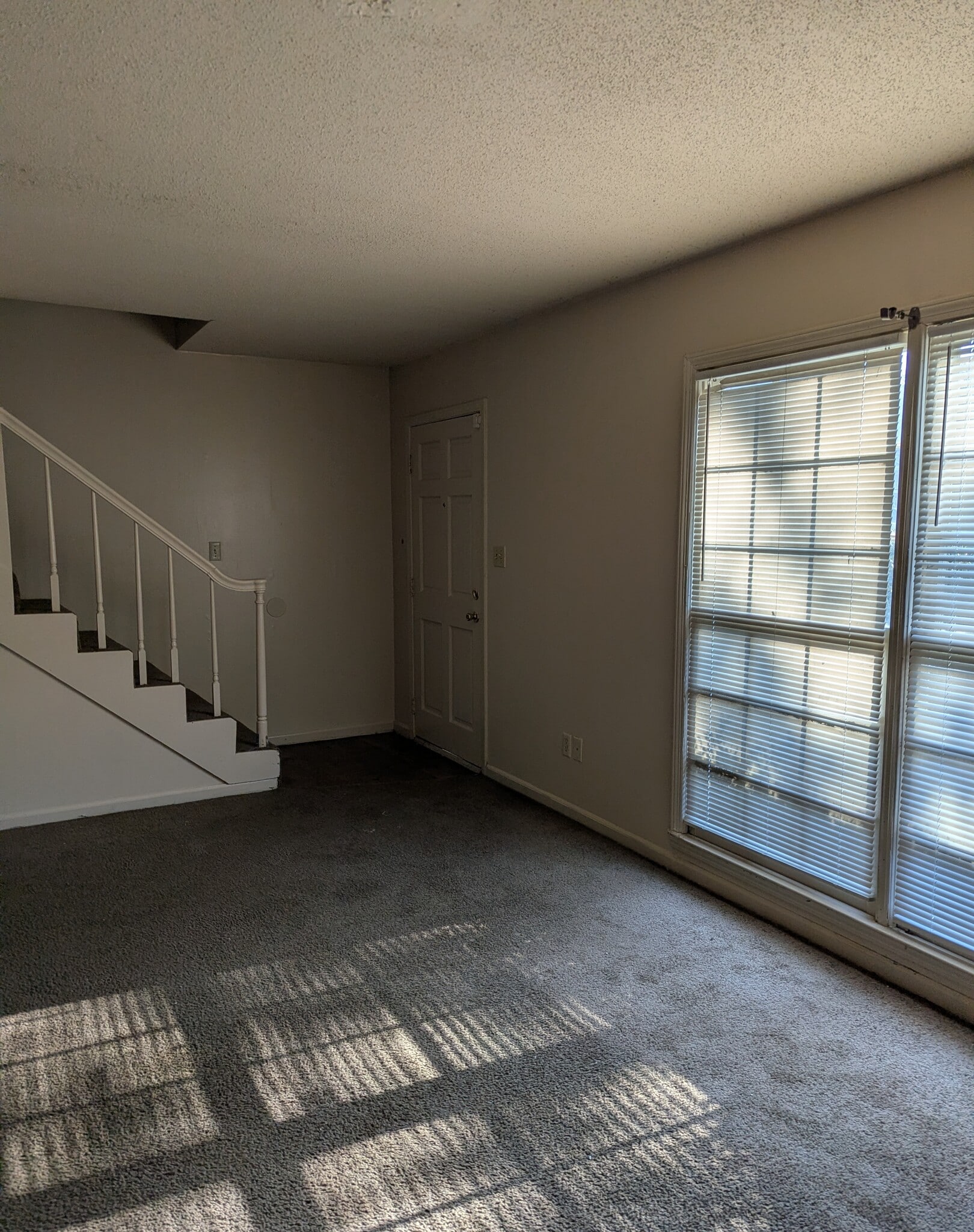 Building Photo - 1215 Westwood Dr