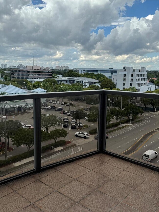 Building Photo - 2301 SW 27th Ave