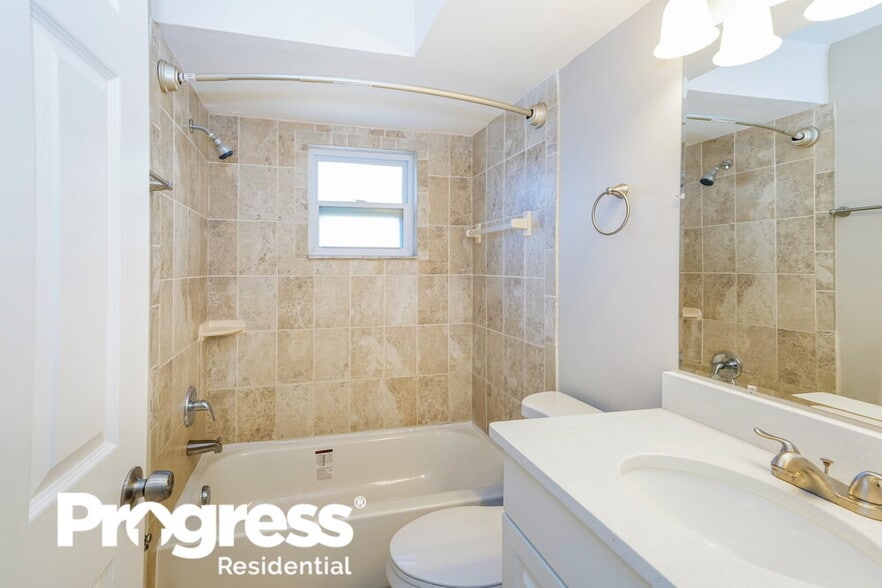 Building Photo - 224 Whisper Lake Rd