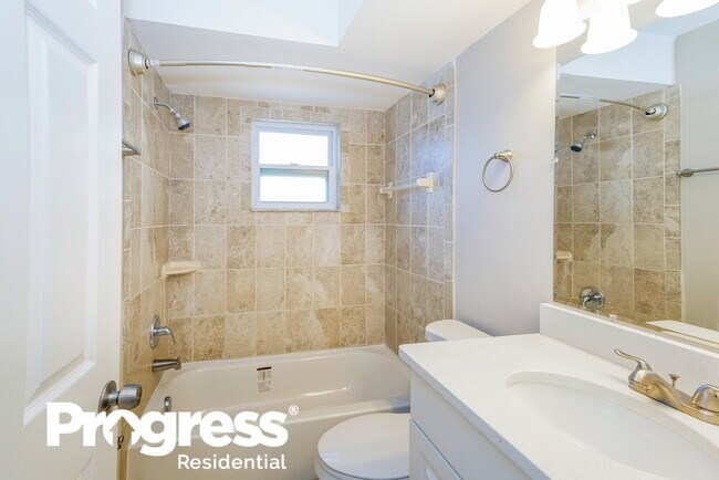 Building Photo - 224 Whisper Lake Rd