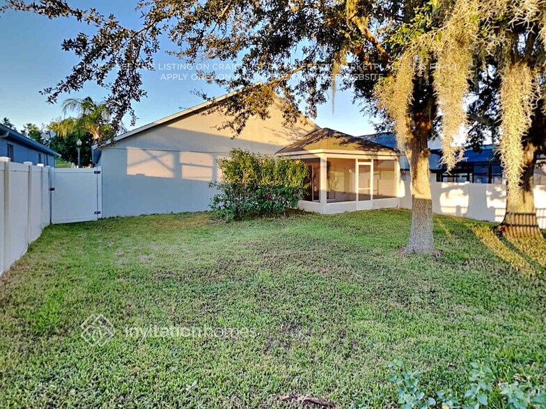 Building Photo - 116 Dakota Ave