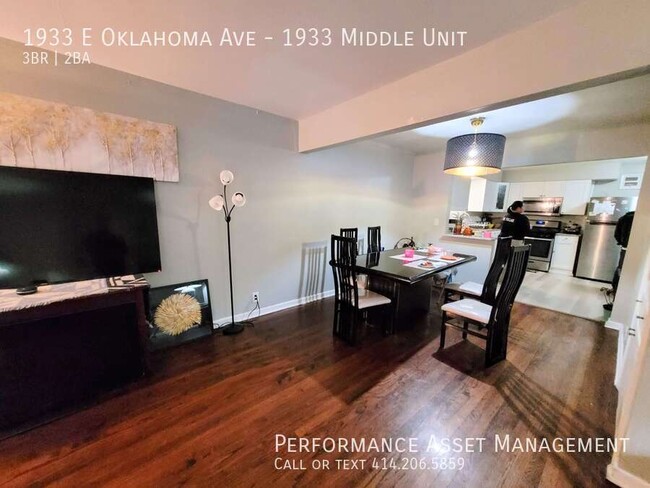 Building Photo - Spacious 3-Bed Townhouse with Basement & 2...