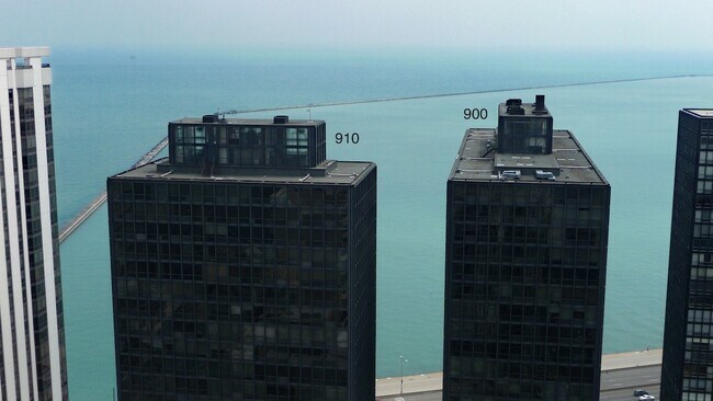 Building Photo - 900 N Lake Shore Dr