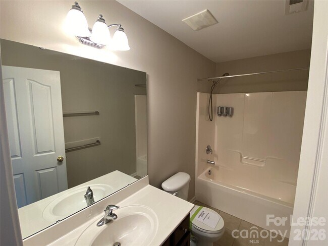 Building Photo - 13921 Daltrey Ln