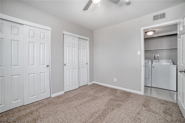 Building Photo - 2825 Kings Way