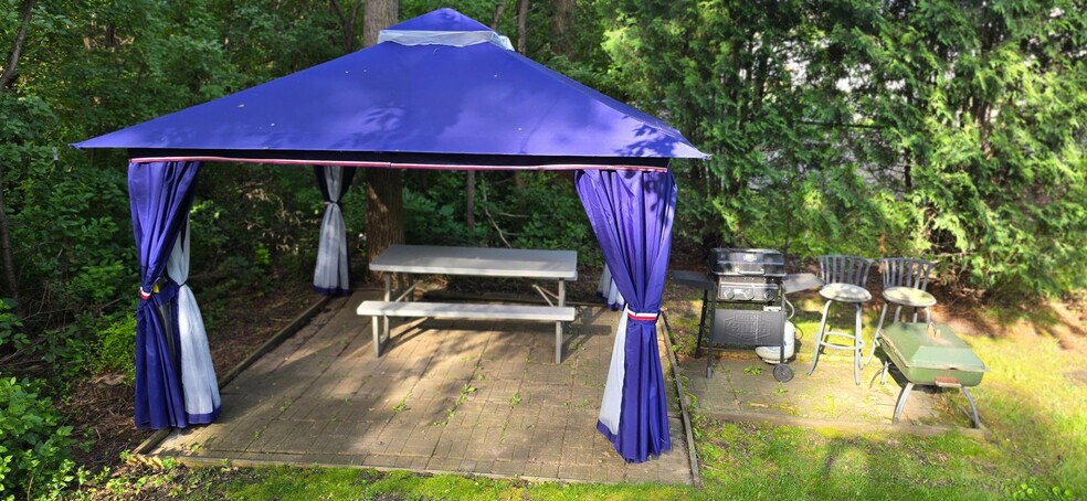 Building Photo - 5293 Manchester Dr