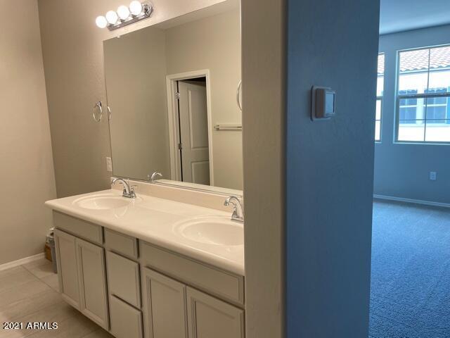 Building Photo - 2661 S Sulley Dr