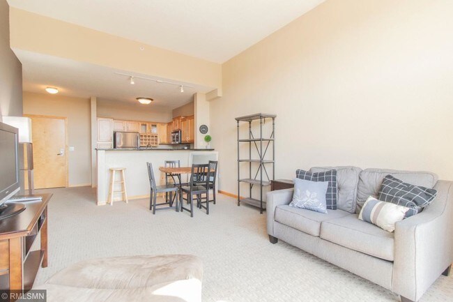 Building Photo - 4645 Park Commons Dr