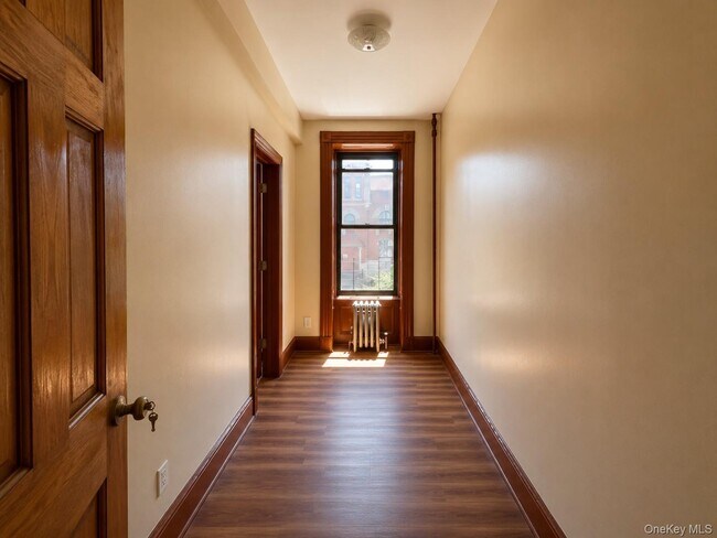 Building Photo - 831 Greene Ave