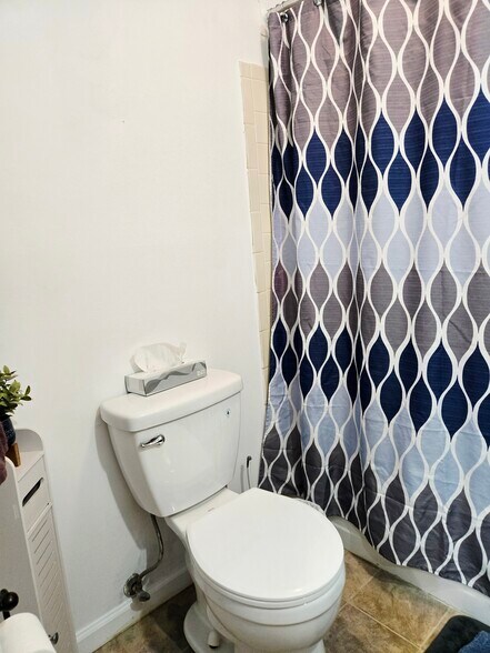 Building Photo - 199 Pointe Cir N